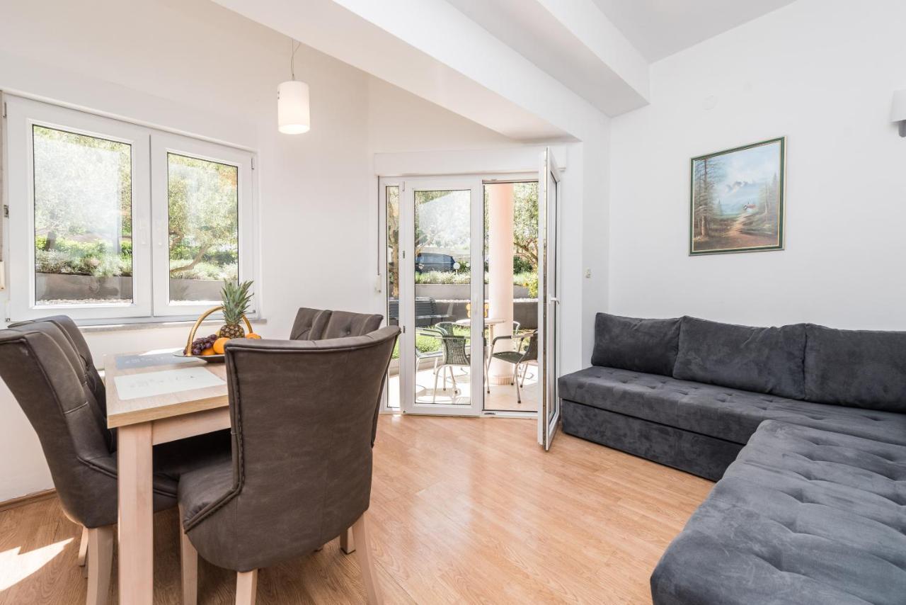 Villa Mihaela Trogir Eksteriør bilde