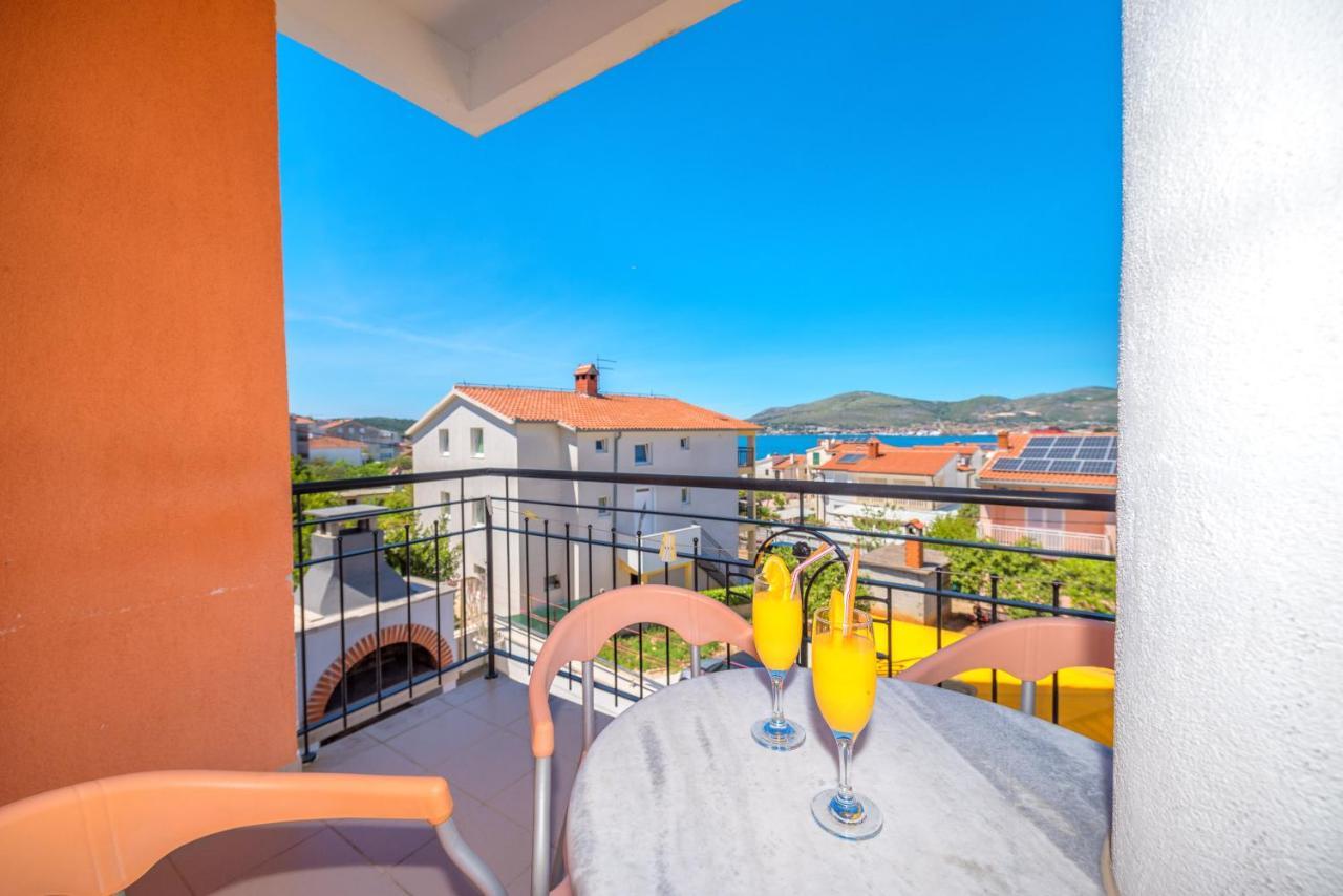 Villa Mihaela Trogir Eksteriør bilde