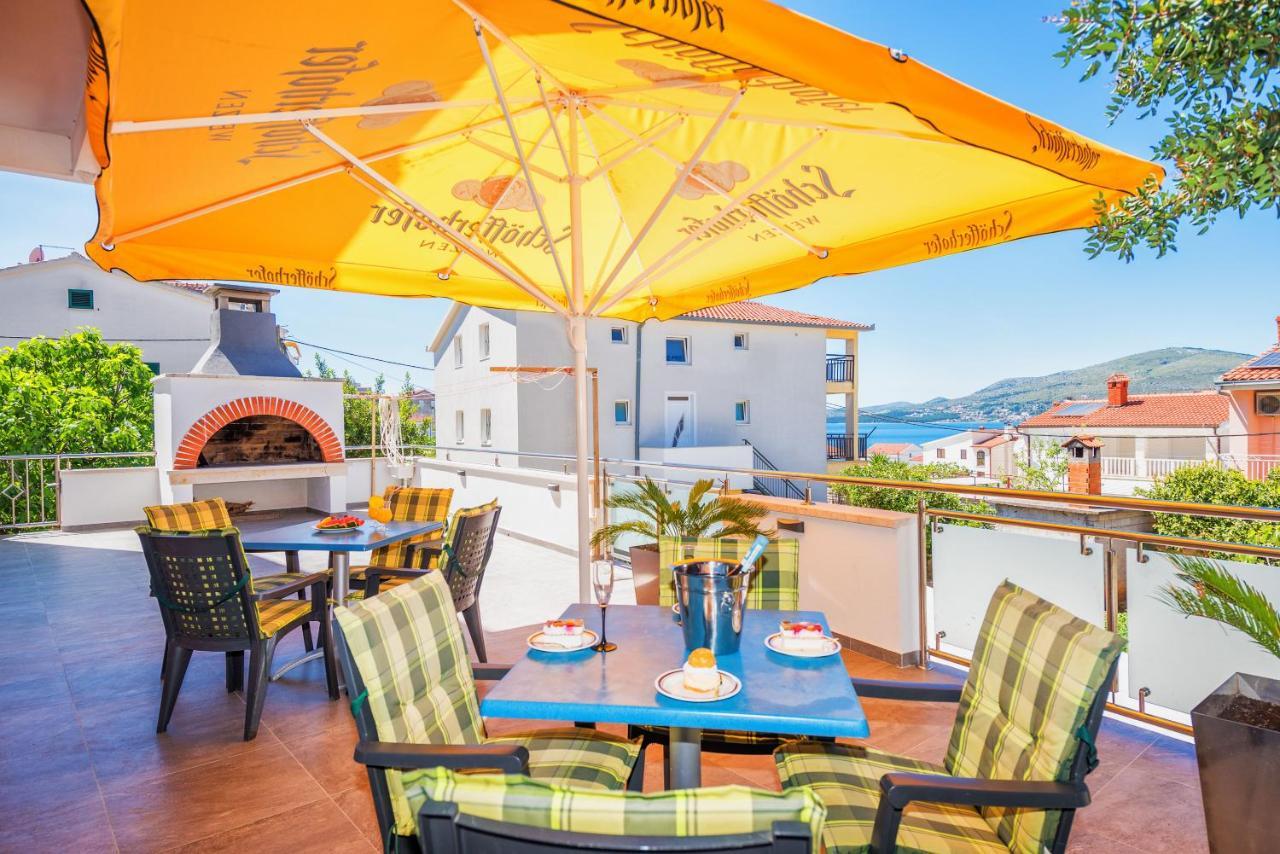 Villa Mihaela Trogir Eksteriør bilde