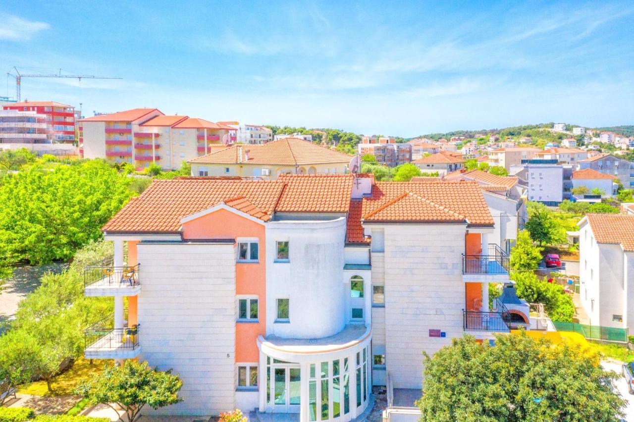 Villa Mihaela Trogir Eksteriør bilde