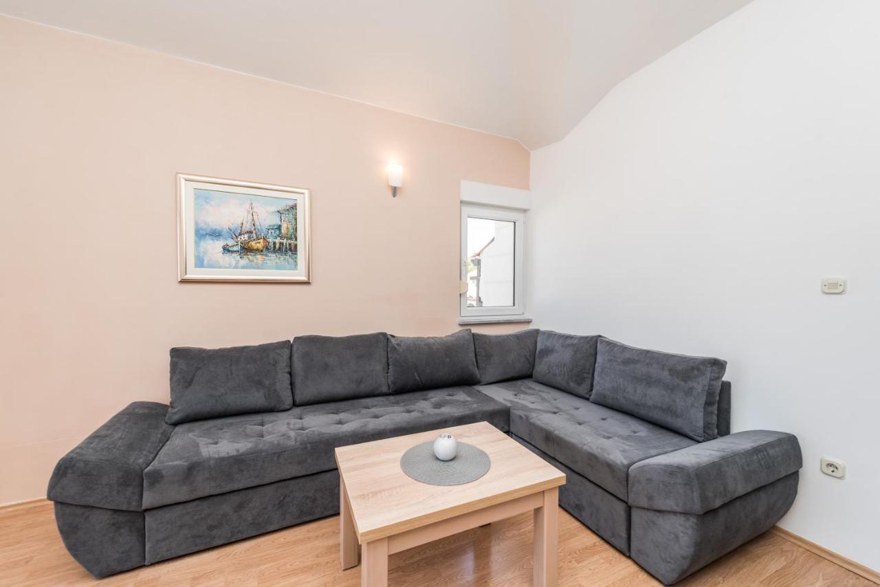 Villa Mihaela Trogir Eksteriør bilde