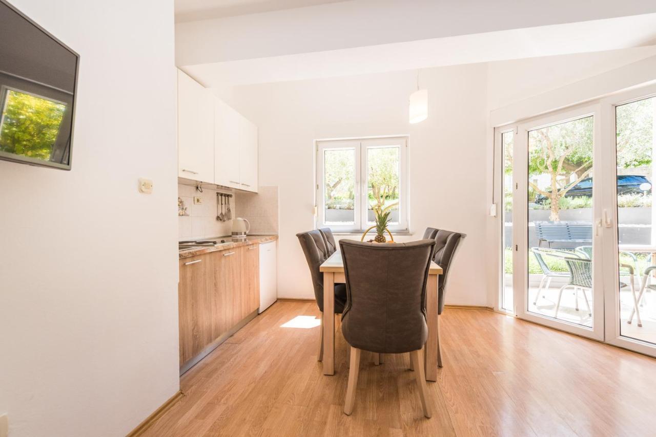Villa Mihaela Trogir Eksteriør bilde