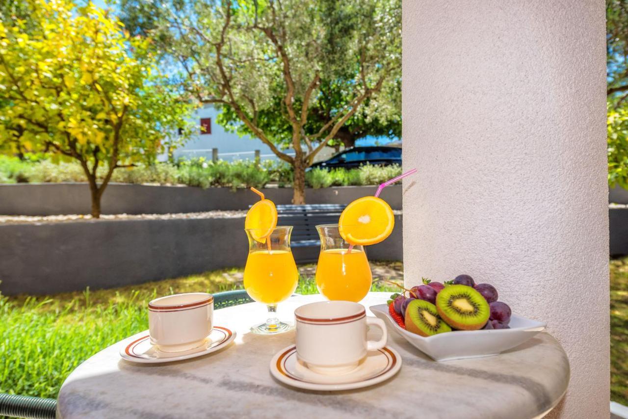Villa Mihaela Trogir Eksteriør bilde