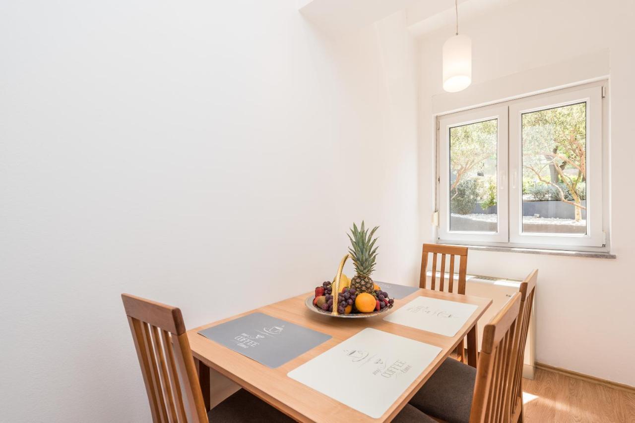 Villa Mihaela Trogir Eksteriør bilde
