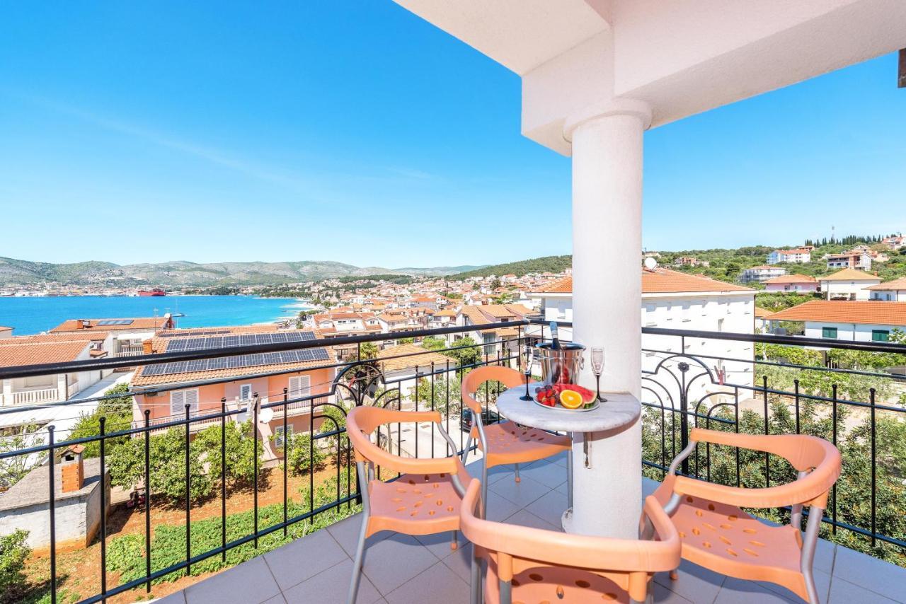 Villa Mihaela Trogir Eksteriør bilde
