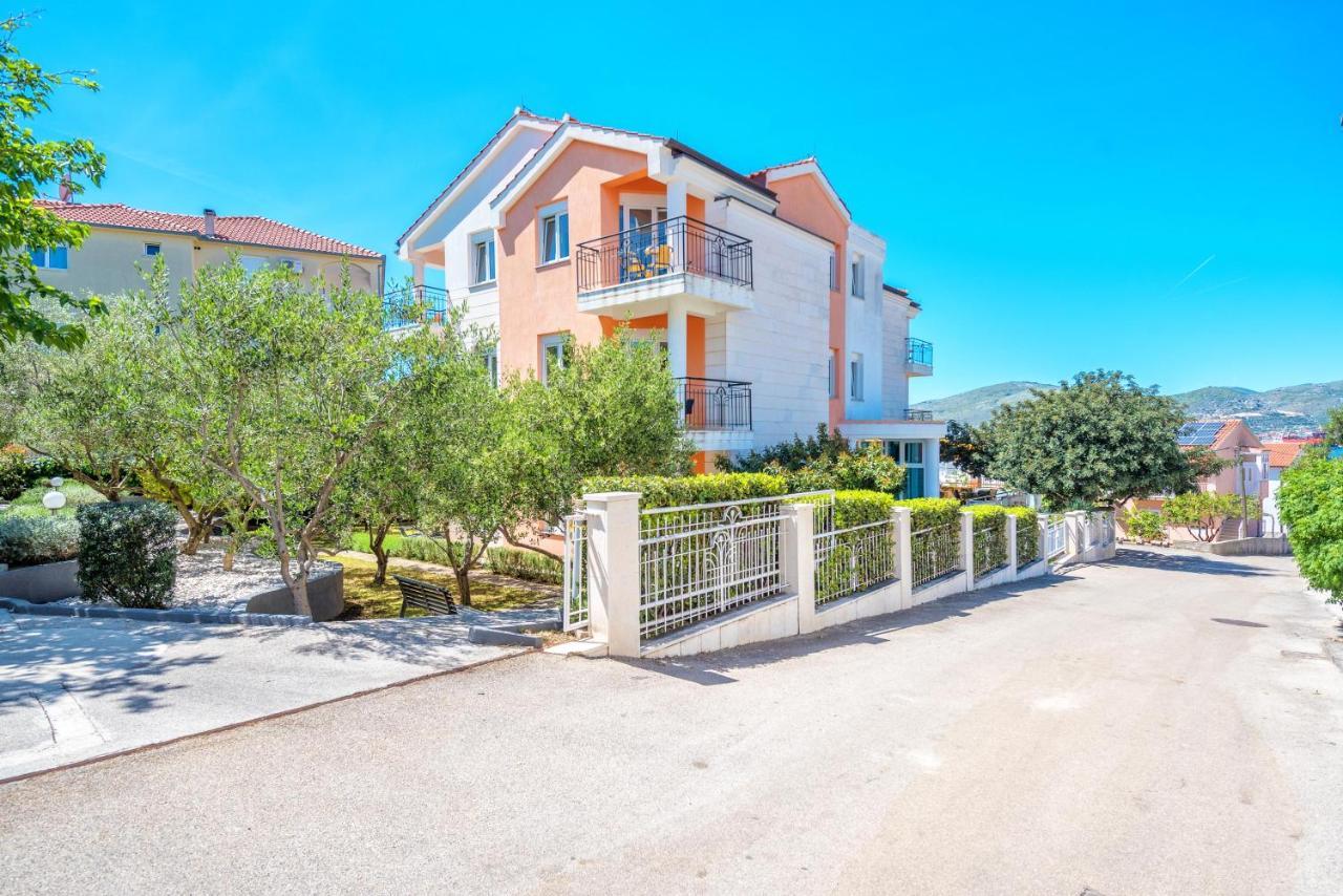 Villa Mihaela Trogir Eksteriør bilde